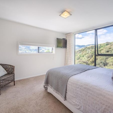 Million Dollar View - Takamatua Holiday Home Akaroa Dış mekan fotoğraf